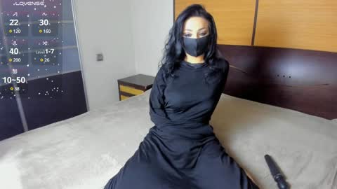 Snapshot of habibi_moon chatting on January 31, 2:26 am Linda online show from January 31, 2:26 am