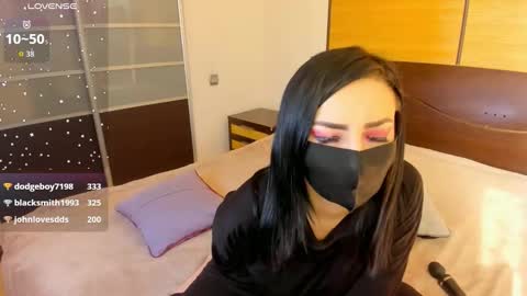 Snapshot of habibi_moon chatting on October 23, 5:46 am Linda online show from October 23, 5:46 am