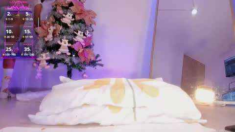  HADE ROSSE  online show from November 14, 12:05 pm