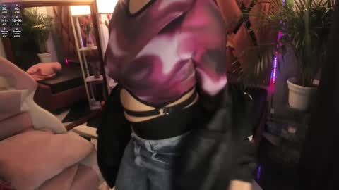 Haely online show from January 3, 11:14 am
