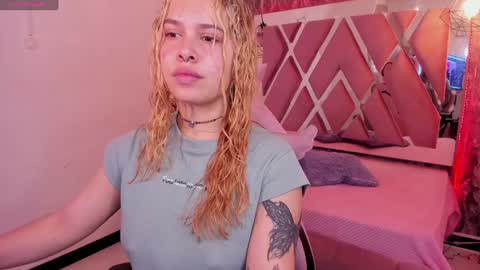 Haely online show from January 4, 7:34 pm