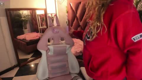 Haely online show from January 2, 11:20 am