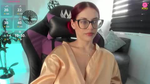 Hailee online show from April 10, 4:24 pm