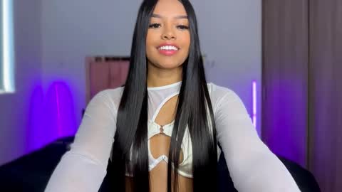 Snapshot of hailey_florez chatting on October 17, 3:15 pm hailey online show from October 17, 3:15 pm