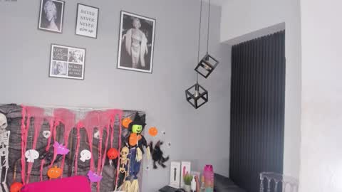 Hailey online show from October 16, 11:46 am