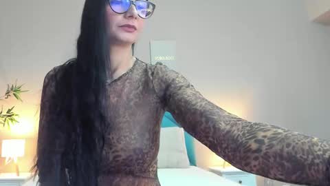 Hailey online show from October 21, 5:55 am