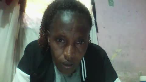 hairypusy17 online show from March 11, 5:13 am