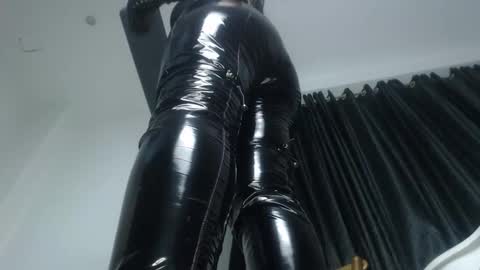 Snapshot of halley_raven chatting on October 23, 9:32 pm Halley Raven online show from October 23, 9:32 pm