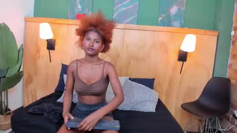 Snapshot of halleylorens chatting on October 23, 7:09 pm Halley Lorens online show from October 23, 7:09 pm