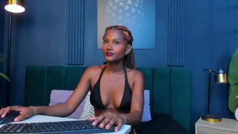 Snapshot of halleylorens chatting on September 24, 7:35 pm Halley Lorens online show from September 24, 7:35 pm