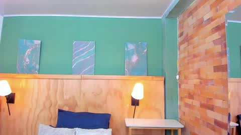 Halley Lorens online show from April 6, 7:15 pm