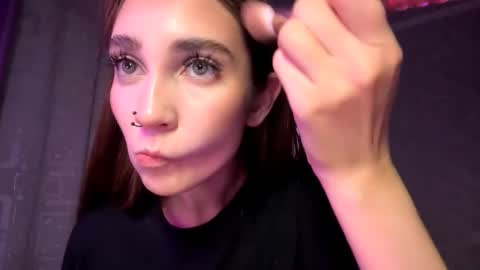 Holly online show from November 7, 8:03 pm