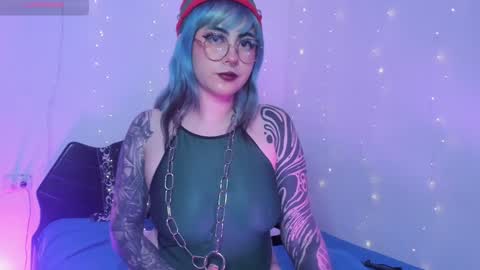 Snapshot of hallucigenia_sparza chatting on December 24, 11:06 am Hallu online show from December 24, 11:06 am