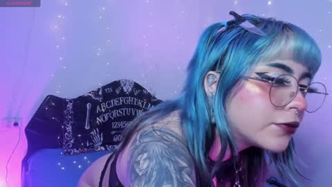 Snapshot of hallucigenia_sparza chatting on December 4, 12:58 pm Hallu online show from December 4, 12:58 pm