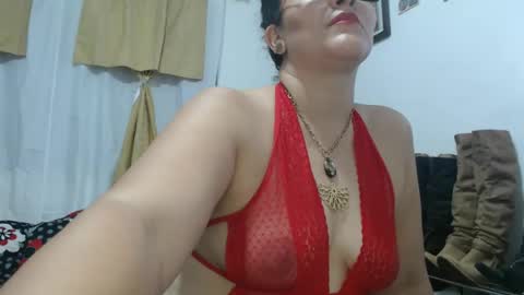 Snapshot of hammer9247 chatting on September 13, 1:57 am hammer9247 online show from September 13, 1:57 am