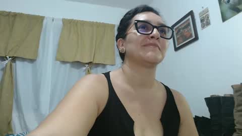 Snapshot of hammer9247 chatting on September 16, 11:13 pm hammer9247 online show from September 16, 11:13 pm