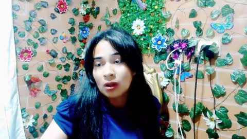 Snapshot of han_deus chatting on December 25, 2:35 am HANMy Dears make sure to follow me here create a FREE account if you dont have one and chat thank you. online show from December 25, 2:35 am