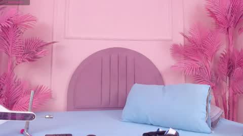 hanaahquinn online show from October 10, 11:59 am