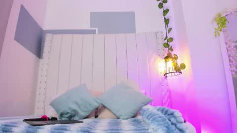 Snapshot of hanah_gray chatting on October 21, 11:03 am hanah_gray online show from October 21, 11:03 am