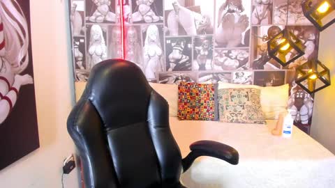 Snapshot of hanah_greey chatting on January 18, 1:40 pm HANAH online show from January 18, 1:40 pm