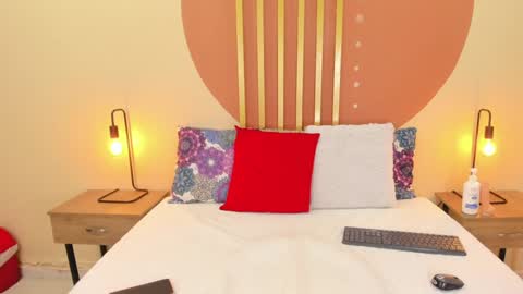 Snapshot of hanah_greey chatting on February 6, 1:21 pm HANAH online show from February 6, 1:21 pm