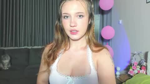 Snapshot of hanahwoods chatting on March 12, 2:56 pm hanahwoods online show from March 12, 2:56 pm