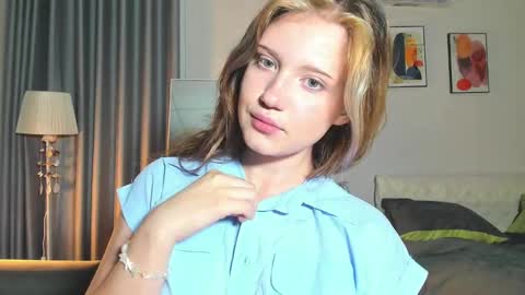Snapshot of hanahwoods chatting on February 26, 8:57 pm hanahwoods online show from February 26, 8:57 pm