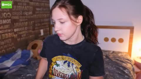 Snapshot of hanahwoods chatting on September 14, 11:24 pm hanahwoods online show from September 14, 11:24 pm