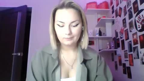 Caroline online show from September 29, 1:05 pm