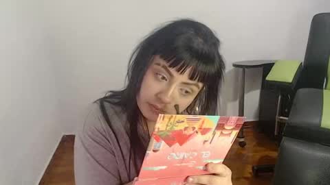 Snapshot of hanna99moon chatting on January 15, 6:33 am JUANA online show from January 15, 6:33 am