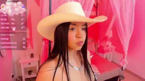 Snapshot of hanna__becker chatting on October 4, 5:02 am hanna online show from October 4, 5:02 am