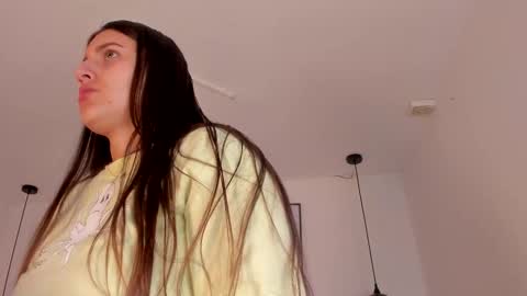 Snapshot of hanna__evans_ chatting on October 17, 12:19 pm hanna__evans_ online show from October 17, 12:19 pm