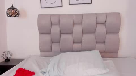 Snapshot of hanna__evans_ chatting on October 9, 12:31 pm hanna__evans_ online show from October 9, 12:31 pm