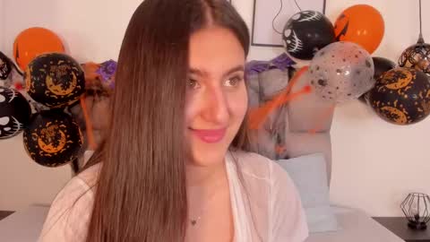 Snapshot of hanna__evans_ chatting on October 29, 1:47 pm hanna__evans_ online show from October 29, 1:47 pm