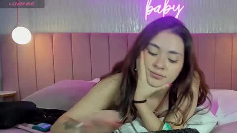 hanna_bastian_vc online show from November 14, 3:01 pm