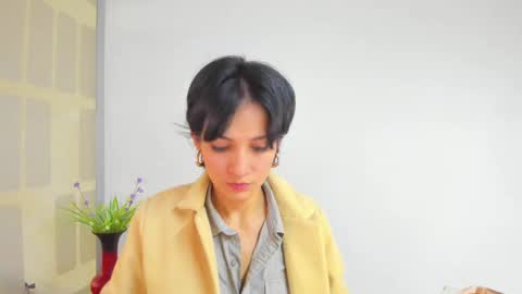 Sara online show from March 4, 2:21 pm