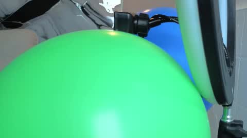 hanna_goldenst online show from December 19, 11:35 am