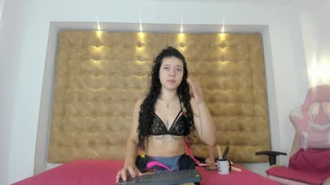 Snapshot of hanna_jadidi chatting on January 12, 4:31 am Hanna online show from January 12, 4:31 am