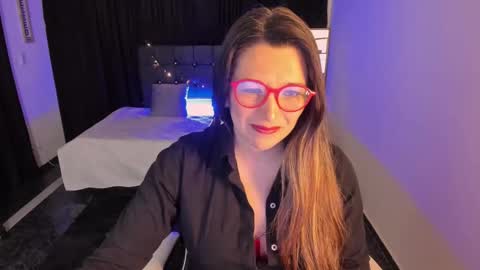 hanna_ma online show from October 8, 2:32 pm