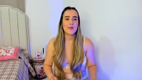 Hanna online show from December 10, 5:44 pm