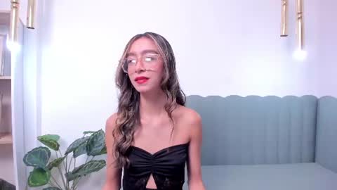 Hanna Carttier online show from July 11, 12:49 pm