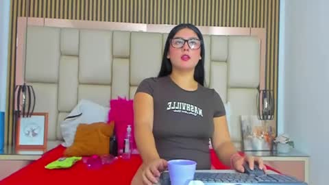 HannaClaire online show from September 23, 4:10 am