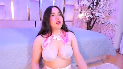  Hanna Collins  online show from October 7, 1:48 pm