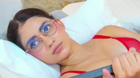 Hanna Connor online show from September 19, 4:39 pm