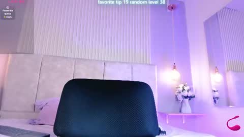 hannadanniels online show from July 15, 2:11 pm