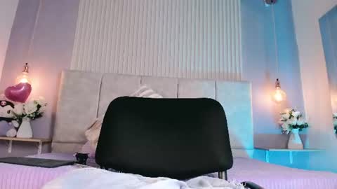 hannadanniels online show from June 15, 1:44 pm