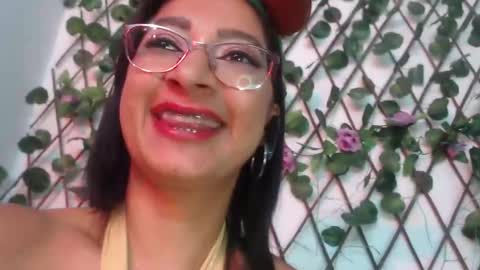 Snapshot of hannafalls chatting on December 14, 11:23 pm SARA online show from December 14, 11:23 pm