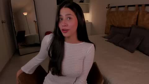 Hannah online show from September 26, 11:13 pm