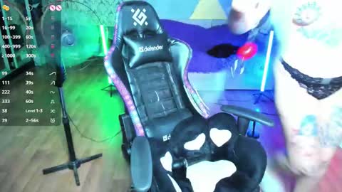 Snapshot of hannah_chaos chatting on October 10, 12:37 am Hannah online show from October 10, 12:37 am