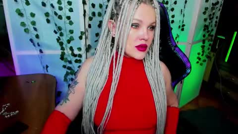 Snapshot of hannah_chaos chatting on October 29, 7:34 am Hannah online show from October 29, 7:34 am